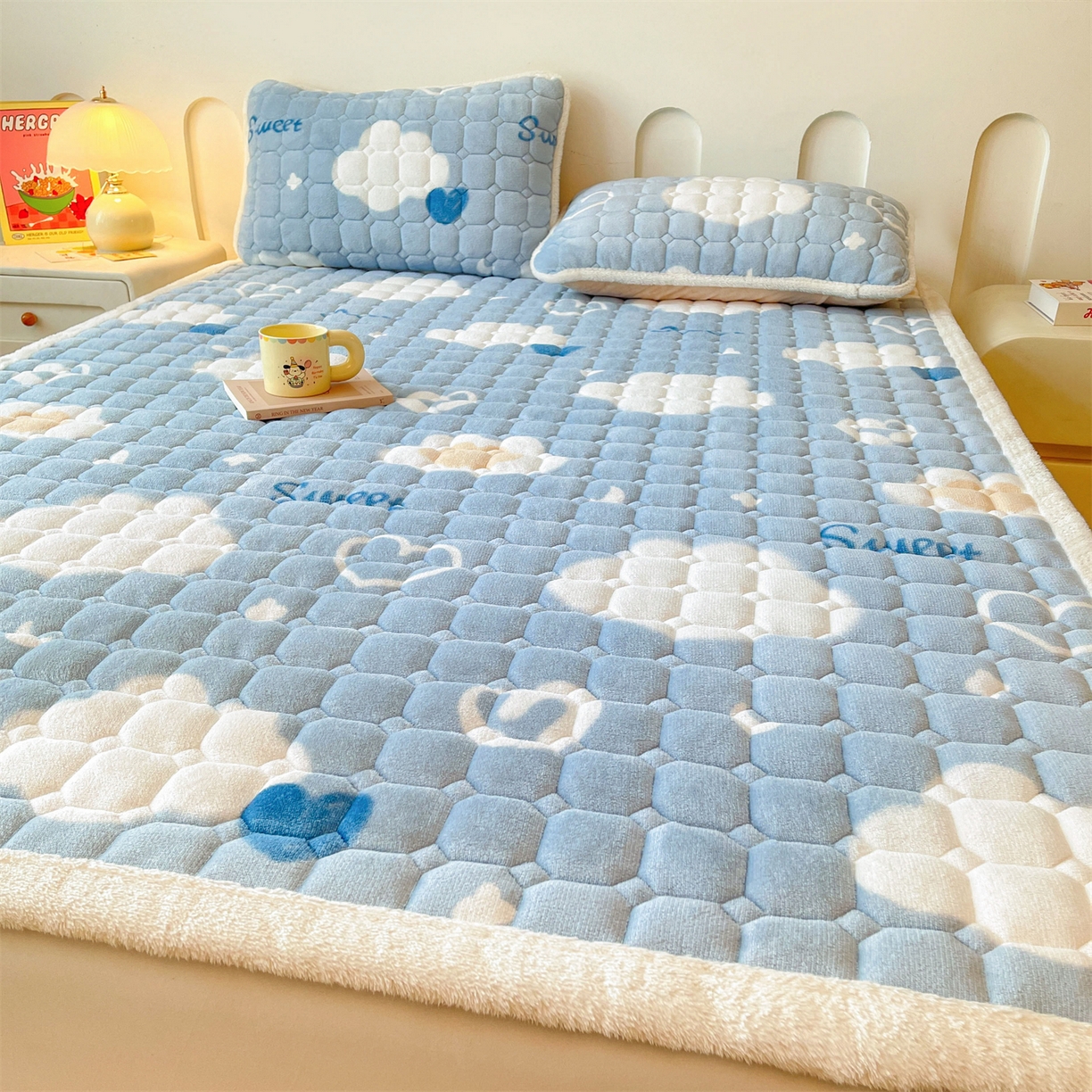 91家纺网 家纺一手货源 找家纺 雯豆家纺 2025新款加厚床垫床褥子牛奶绒床褥床护垫学生宿舍垫子铺底 牛奶绒床褥-爱心云