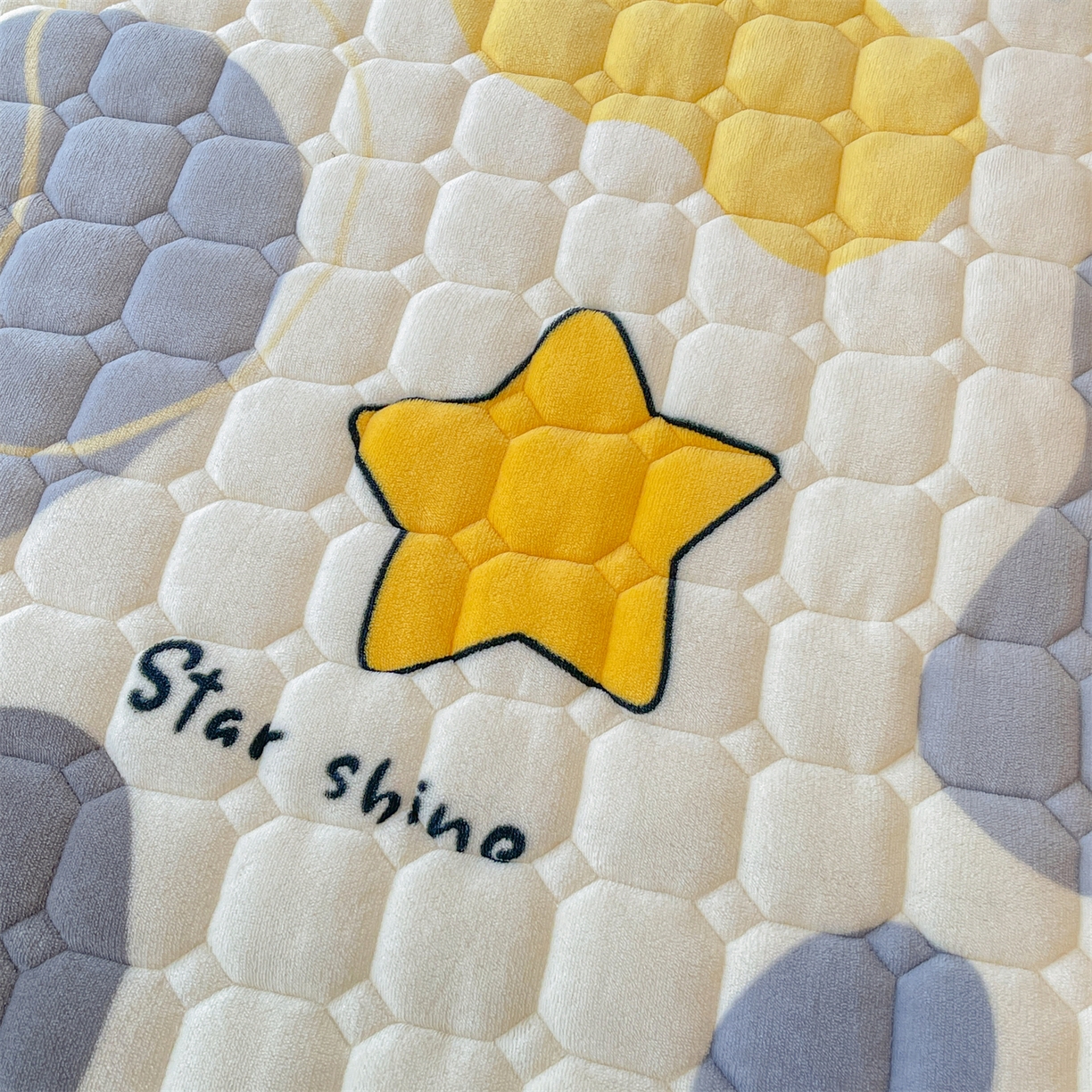 91家纺网 家纺一手货源 找家纺 雯豆家纺 2025新款加厚床垫床褥子牛奶绒床褥床护垫学生宿舍垫子铺底 牛奶绒床褥-斑点星星