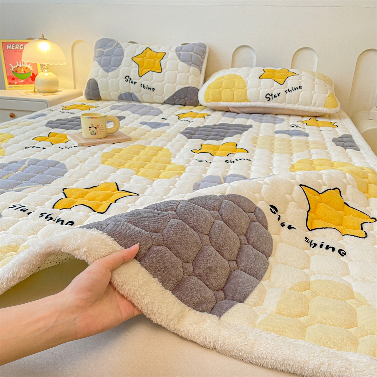 91家纺网 家纺一手货源 找家纺 雯豆家纺 2025新款加厚床垫床褥子牛奶绒床褥床护垫学生宿舍垫子铺底 牛奶绒床褥-斑点星星