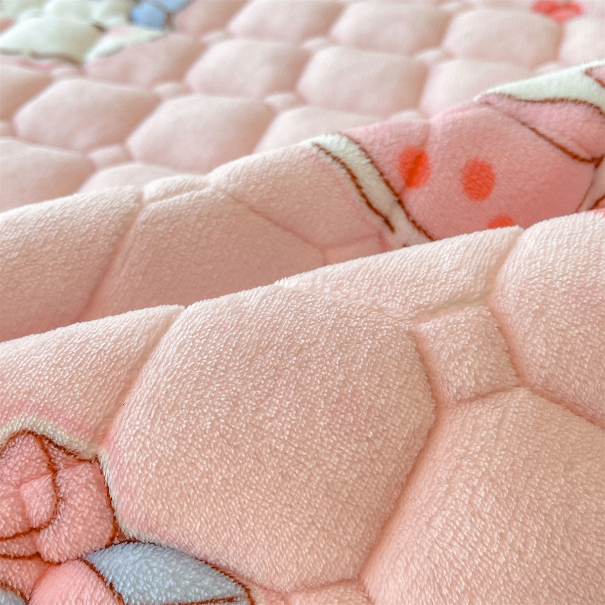 91家纺网 家纺一手货源 找家纺 雯豆家纺 2025新款加厚床垫床褥子牛奶绒床褥床护垫学生宿舍垫子铺底 牛奶绒床褥-茶杯猫咪