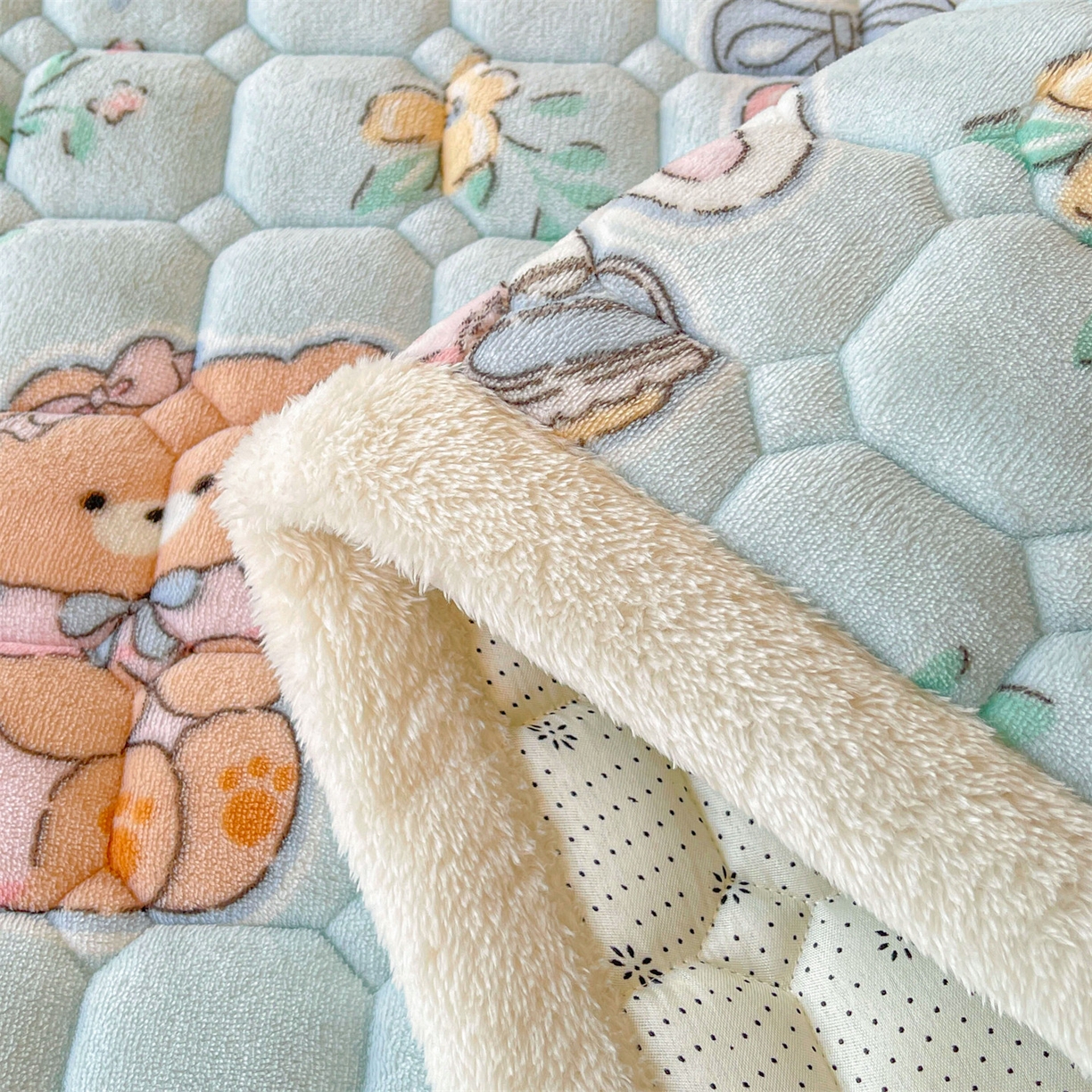 91家纺网 家纺一手货源 找家纺 雯豆家纺 2025新款加厚床垫床褥子牛奶绒床褥床护垫学生宿舍垫子铺底 牛奶绒床褥-多彩生活