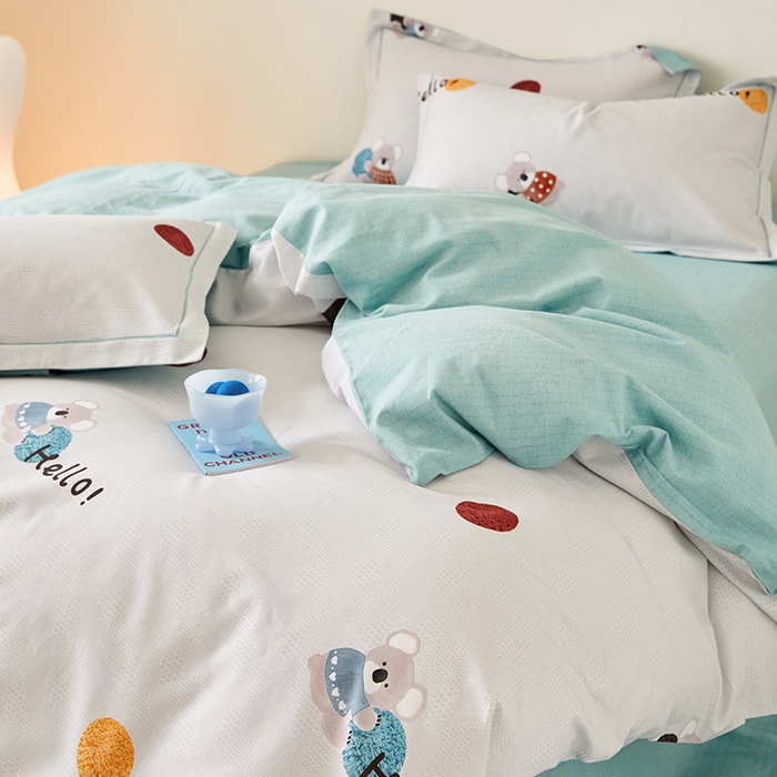 91家纺网 家纺一手货源 找家纺 梧桐树 2025新款100%全棉纯棉磨毛四件套-小清新系列 K07树袋熊