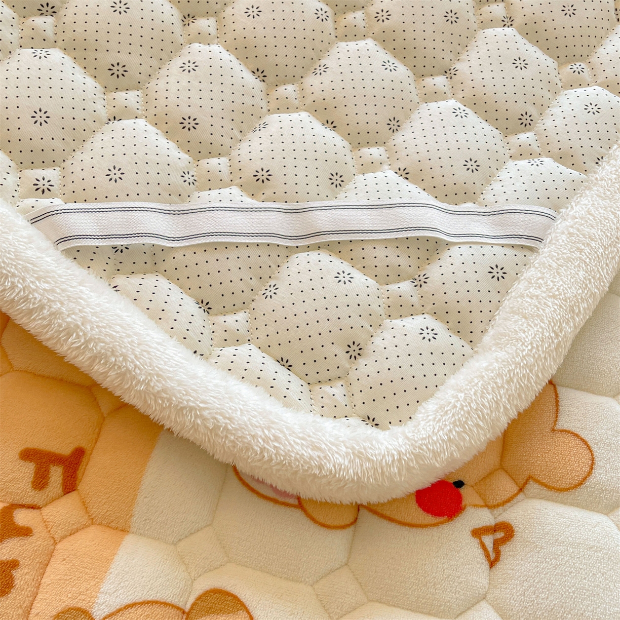 91家纺网 家纺一手货源 找家纺 雯豆家纺 2025新款加厚床垫床褥子牛奶绒床褥床护垫学生宿舍垫子铺底 牛奶绒床褥-欢乐聚会