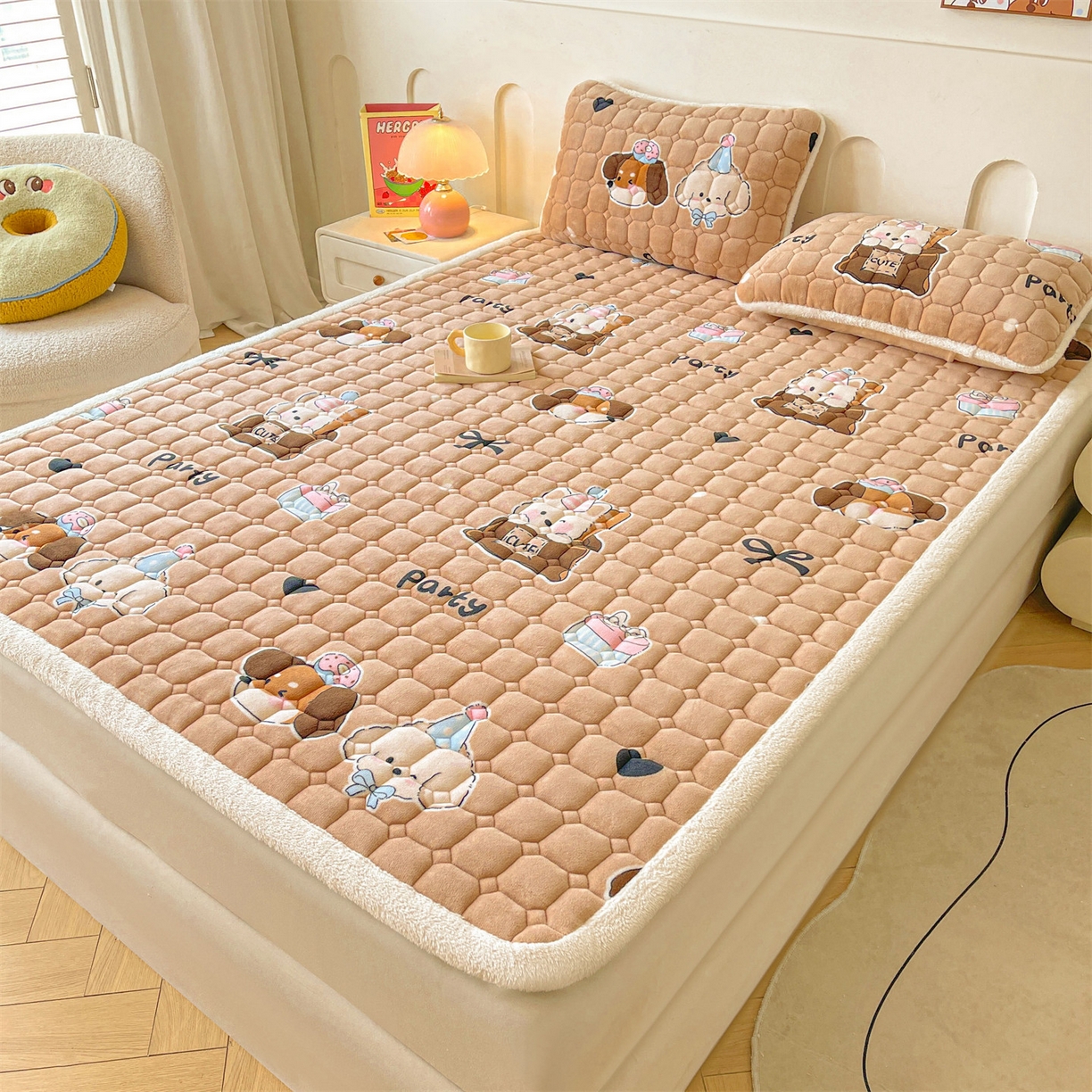 91家纺网 家纺一手货源 找家纺 雯豆家纺 2025新款加厚床垫床褥子牛奶绒床褥床护垫学生宿舍垫子铺底 牛奶绒床褥-狂欢派对