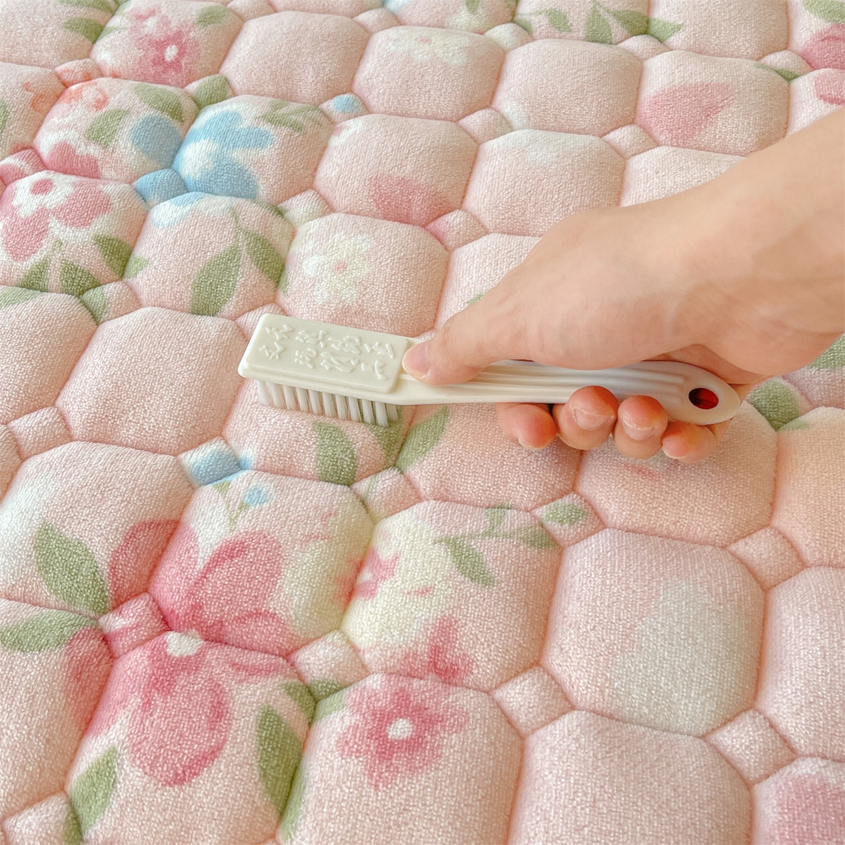 91家纺网 家纺一手货源 找家纺 雯豆家纺 2025新款加厚床垫床褥子牛奶绒床褥床护垫学生宿舍垫子铺底 牛奶绒床褥-莱茵