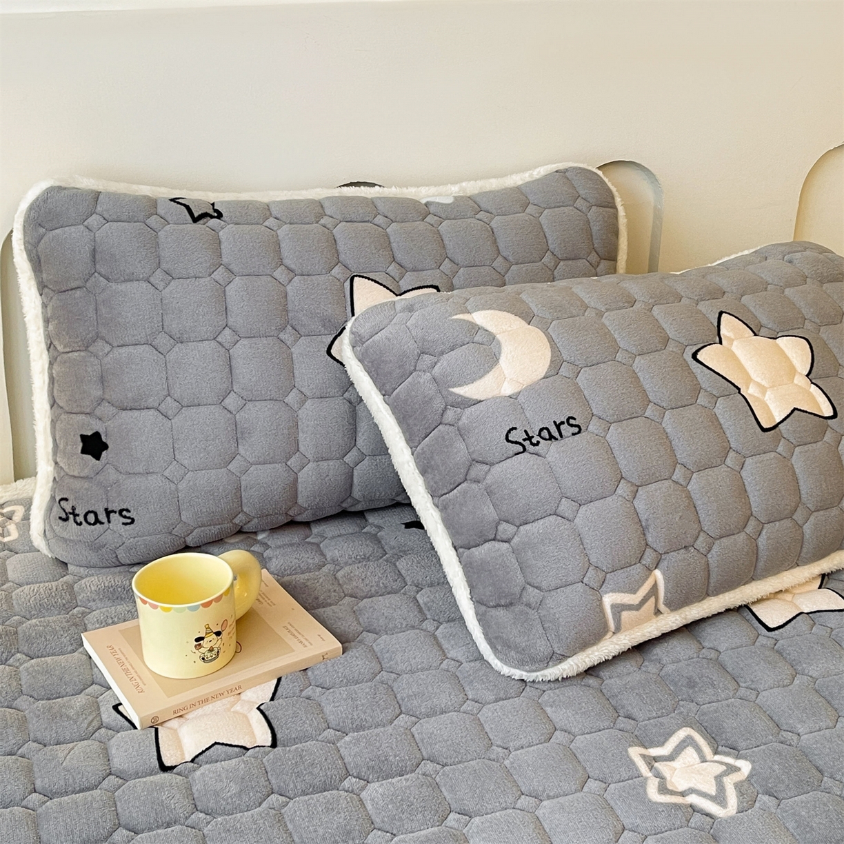 91家纺网 家纺一手货源 找家纺 雯豆家纺 2025新款加厚床垫床褥子牛奶绒床褥床护垫学生宿舍垫子铺底 牛奶绒床褥-满天星