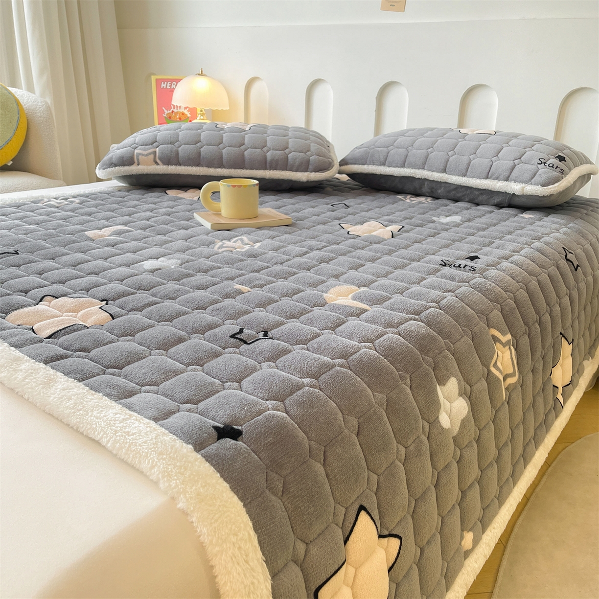 91家纺网 家纺一手货源 找家纺 雯豆家纺 2025新款加厚床垫床褥子牛奶绒床褥床护垫学生宿舍垫子铺底 牛奶绒床褥-满天星