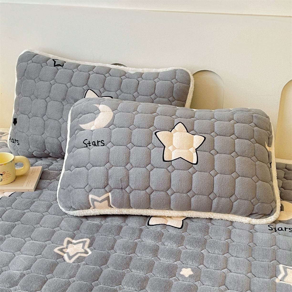 91家纺网 家纺一手货源 找家纺 雯豆家纺 2025新款加厚床垫床褥子牛奶绒床褥床护垫学生宿舍垫子铺底 牛奶绒床褥-满天星