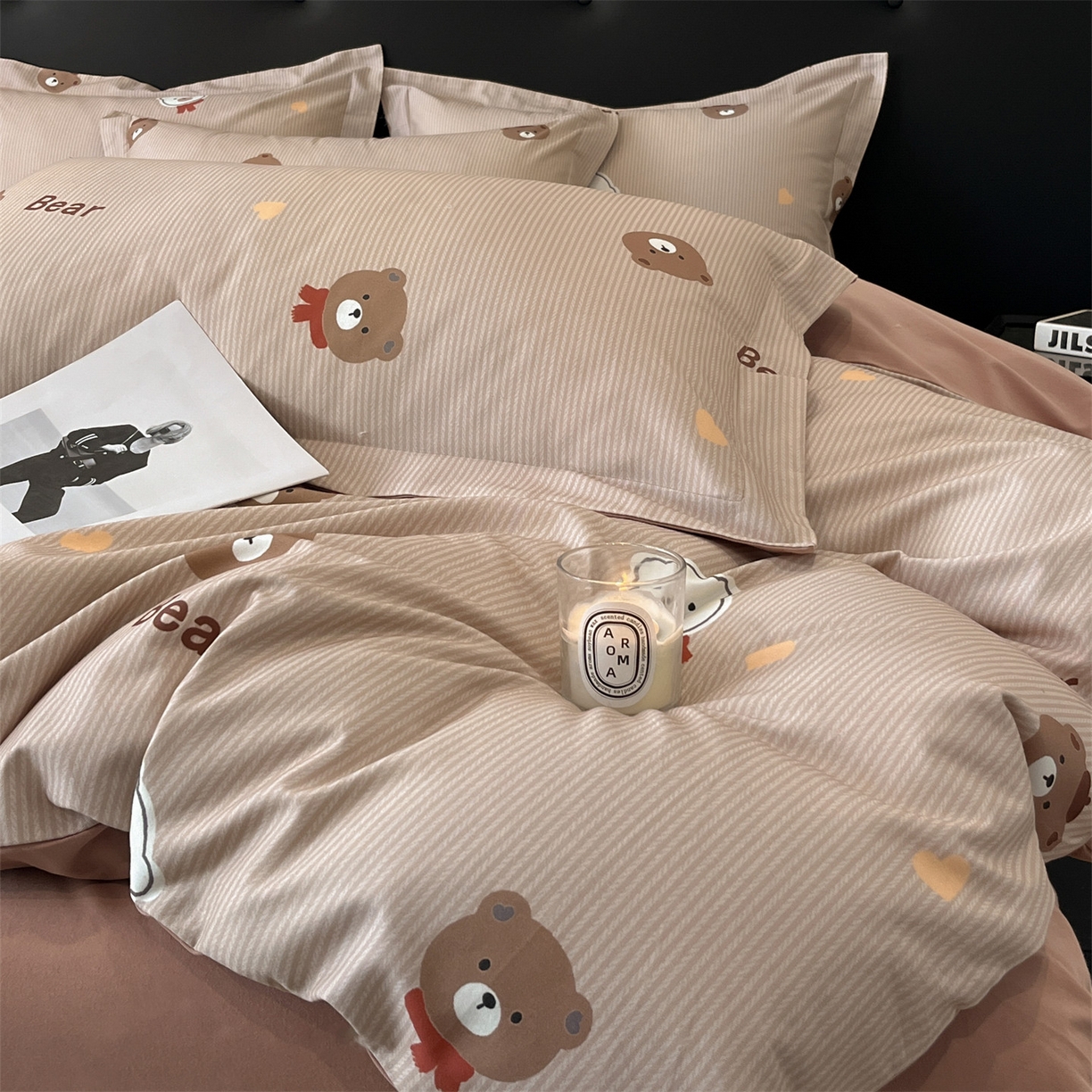 91家纺网 家纺一手货源 找家纺 笙意家纺 2025新款A类全棉纯棉磨毛刺绣印花四件套 小熊日记