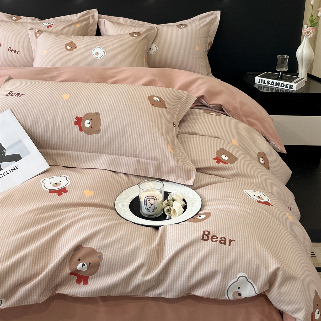 91家纺网 家纺一手货源 找家纺 笙意家纺 2025新款A类全棉纯棉磨毛刺绣印花四件套 小熊日记