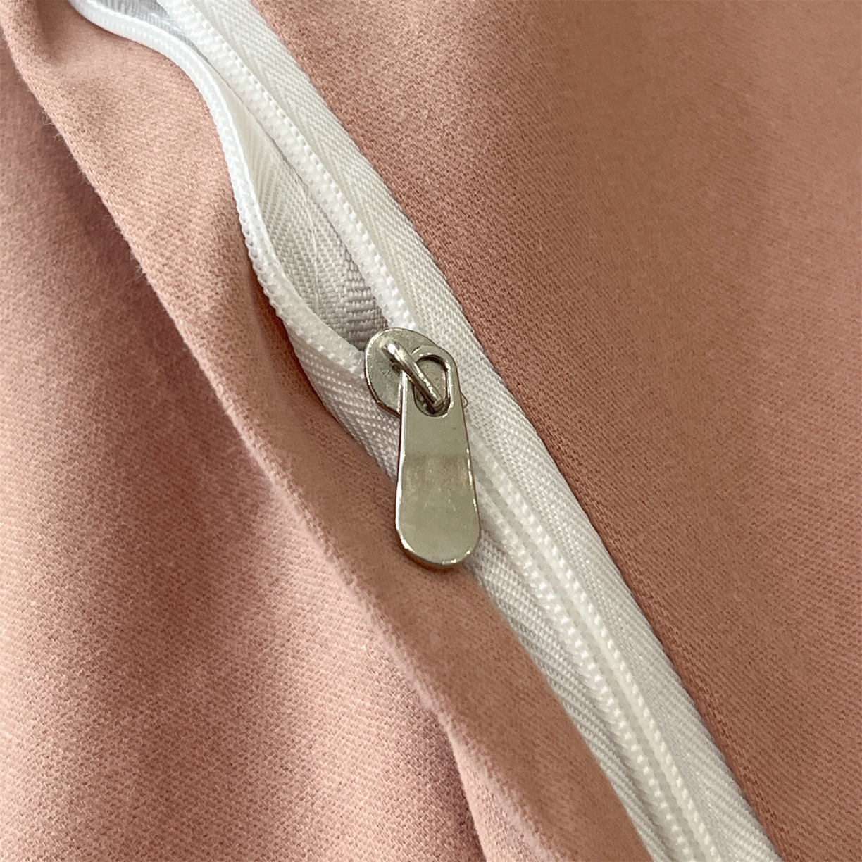 91家纺网 家纺一手货源 找家纺 笙意家纺 2025新款A类全棉纯棉磨毛刺绣印花四件套 小熊日记