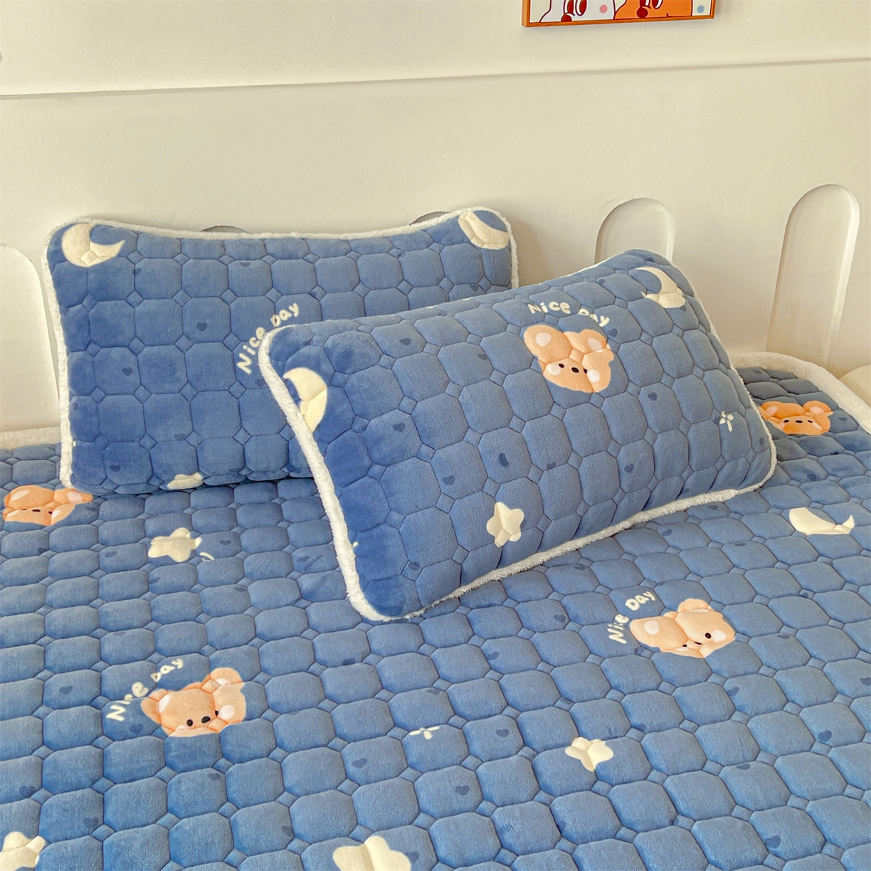 91家纺网 家纺一手货源 找家纺 雯豆家纺 2025新款加厚床垫床褥子牛奶绒床褥床护垫学生宿舍垫子铺底 牛奶绒床褥-太空小熊