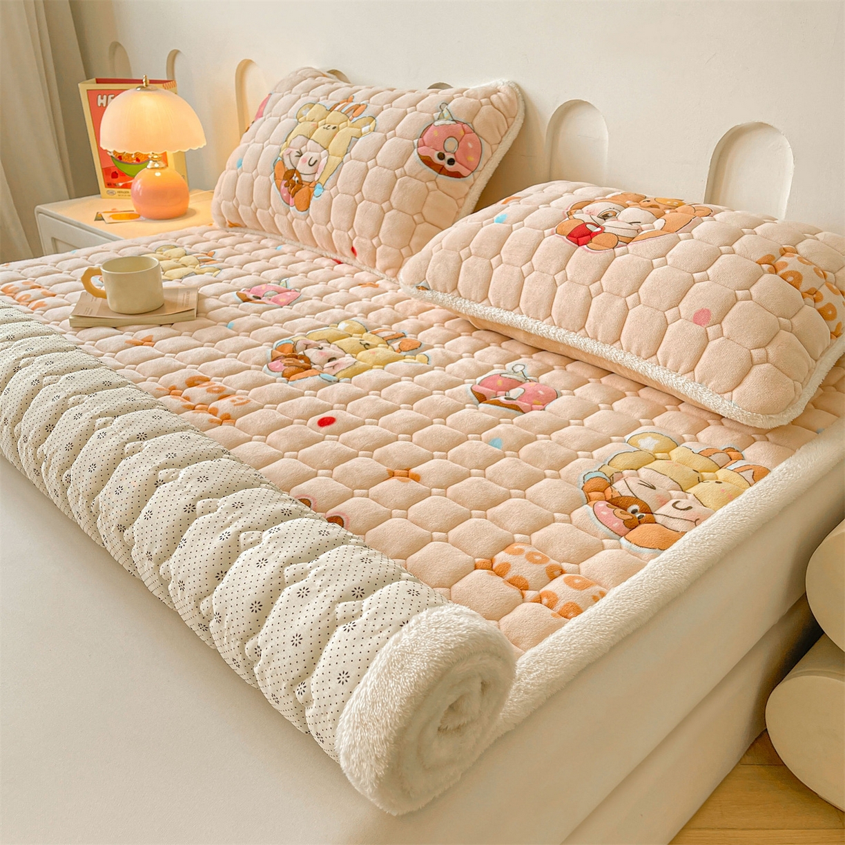 91家纺网 家纺一手货源 找家纺 雯豆家纺 2025新款加厚床垫床褥子牛奶绒床褥床护垫学生宿舍垫子铺底 牛奶绒床褥-甜心布布