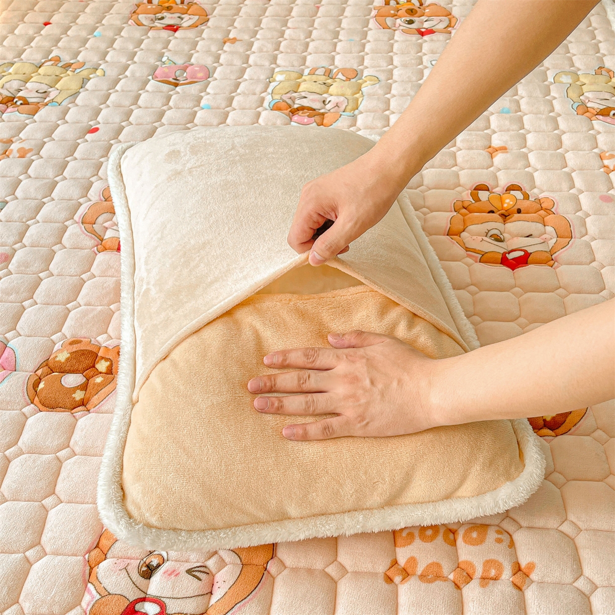 91家纺网 家纺一手货源 找家纺 雯豆家纺 2025新款加厚床垫床褥子牛奶绒床褥床护垫学生宿舍垫子铺底 牛奶绒床褥-甜心布布