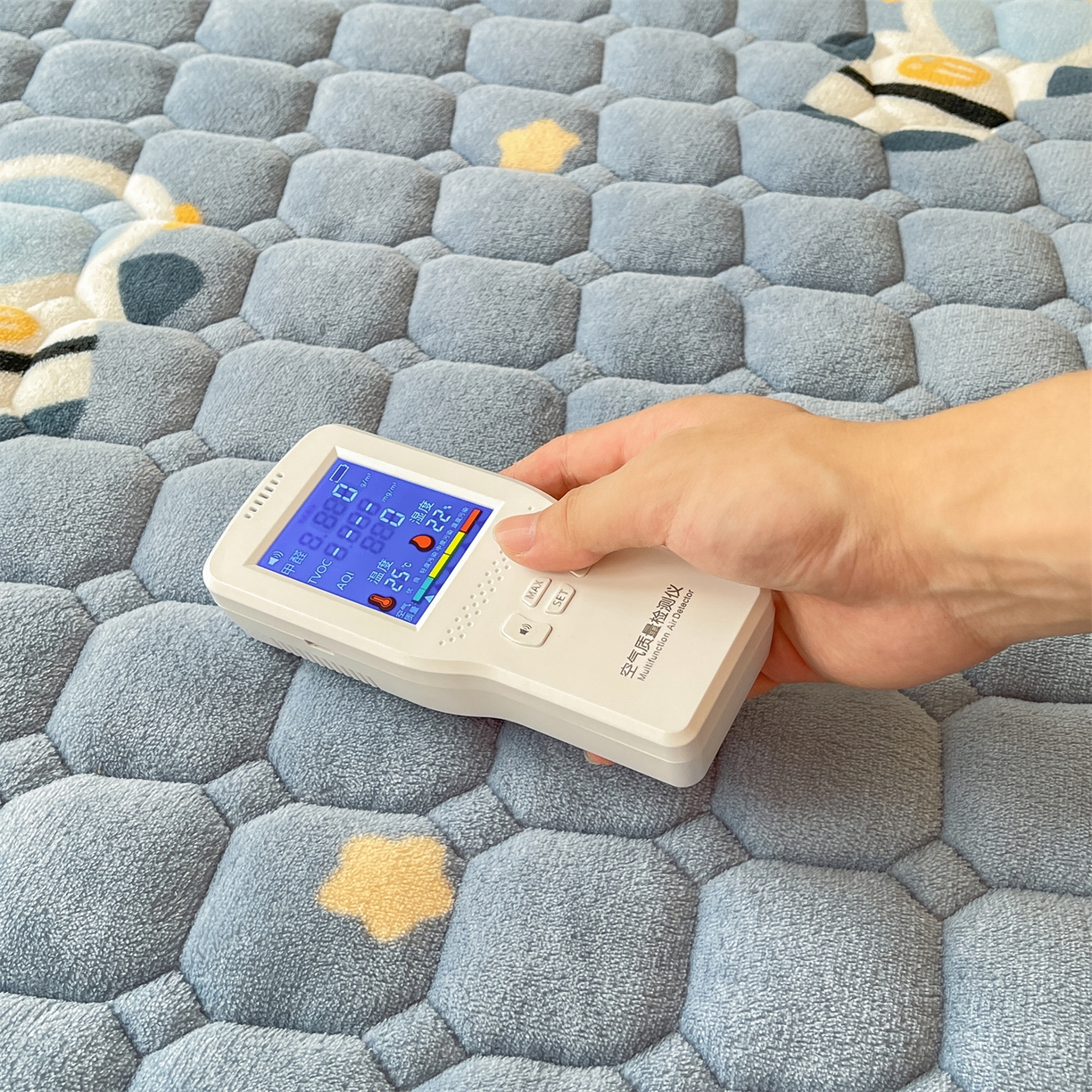 91家纺网 家纺一手货源 找家纺 雯豆家纺 2025新款加厚床垫床褥子牛奶绒床褥床护垫学生宿舍垫子铺底 牛奶绒床褥-小小太空人