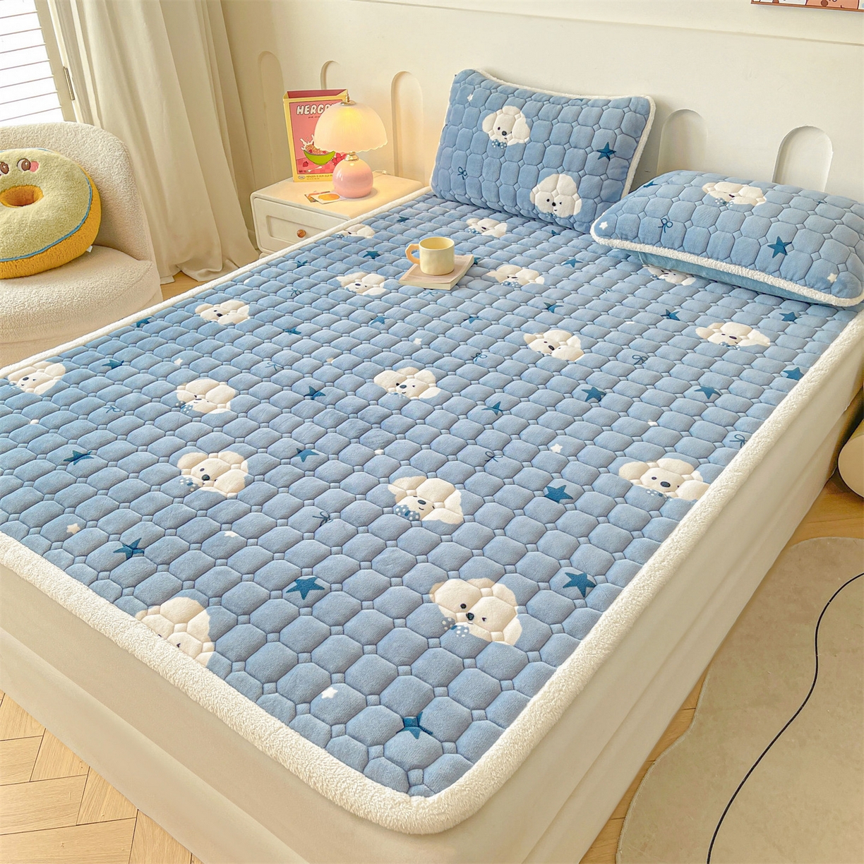 91家纺网 家纺一手货源 找家纺 雯豆家纺 2025新款加厚床垫床褥子牛奶绒床褥床护垫学生宿舍垫子铺底 牛奶绒床褥-星空小狗