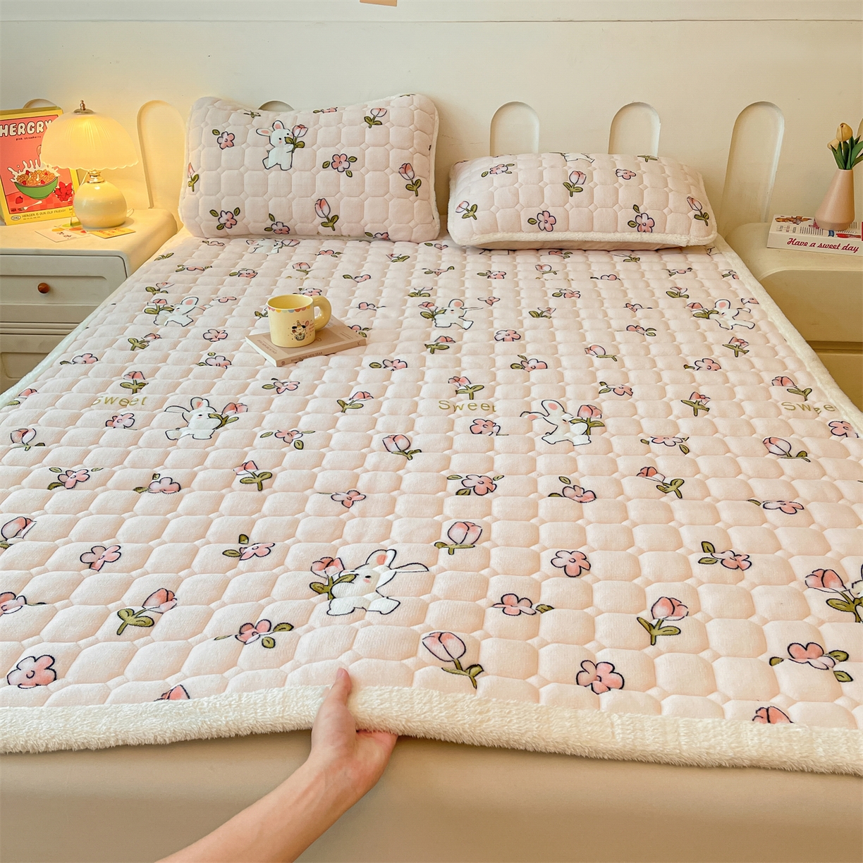 雯豆家纺 2025新款加厚床垫床褥子牛奶绒床褥床护垫学生宿舍垫子铺底 牛奶绒床褥-月季小兔