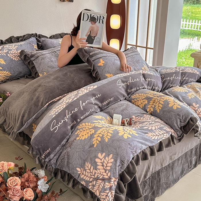 91家纺网 家纺一手货源 找家纺 总亿品2025新款直播爆款韩版赫本风高克重牛奶绒四件套床裙款 8.5斤（有买家秀加v）