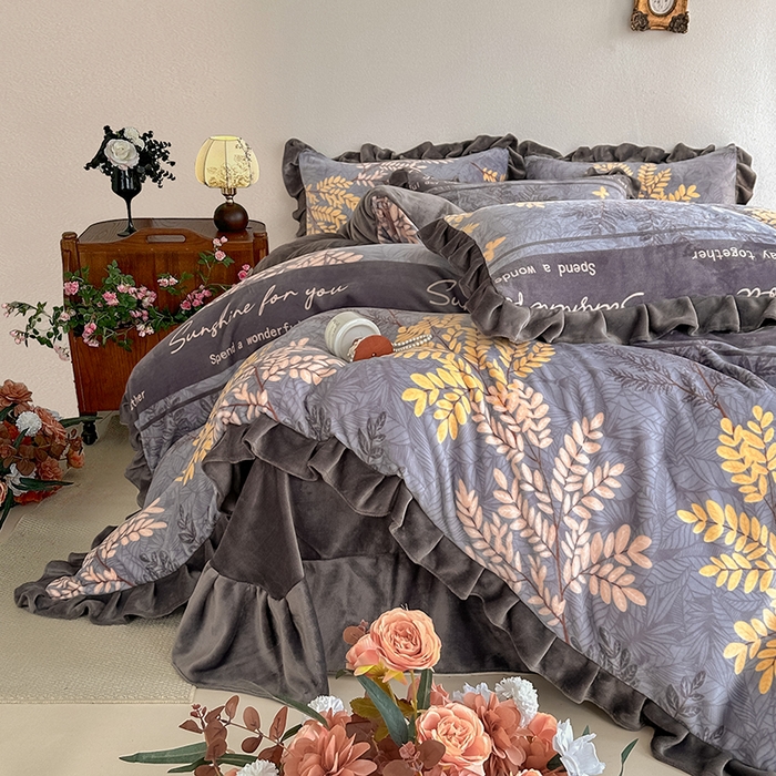 91家纺网 家纺一手货源 找家纺 总亿品2025新款直播爆款韩版赫本风高克重牛奶绒四件套床裙款 8.5斤（有买家秀加v）