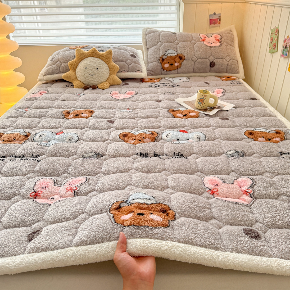 91家纺网 家纺一手货源 找家纺 （总）雯豆家纺 2025新款泰迪绒夹棉床褥子学生宿舍床垫床护垫子加厚卡通保护垫