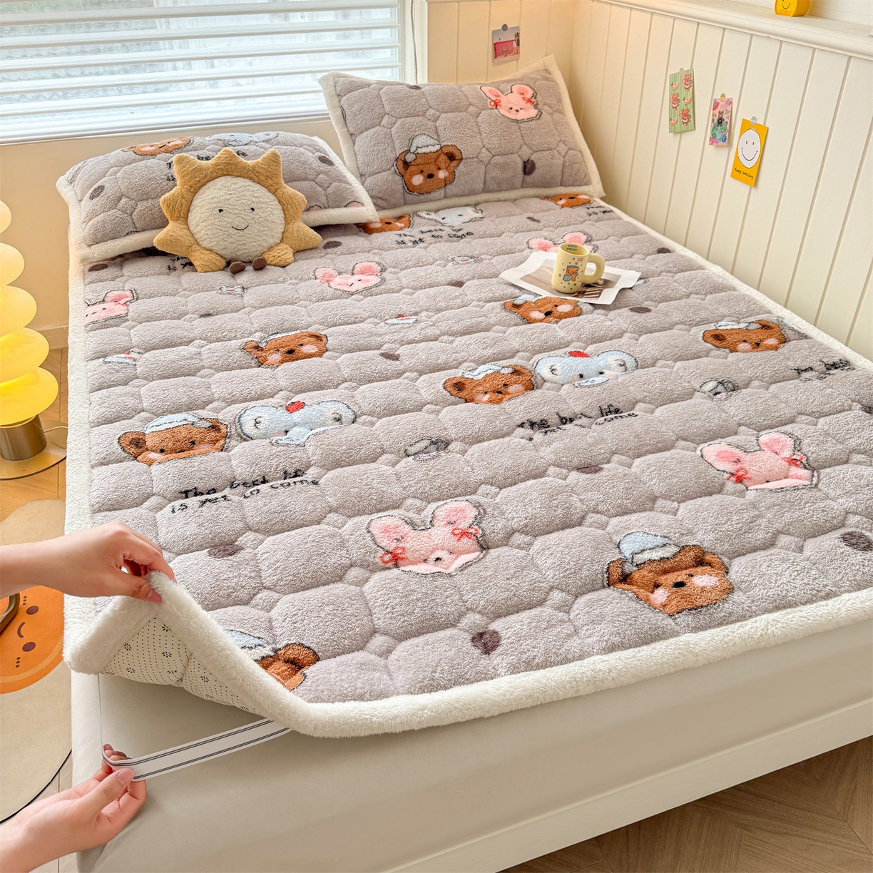 91家纺网 家纺一手货源 找家纺 （总）雯豆家纺 2025新款泰迪绒夹棉床褥子学生宿舍床垫床护垫子加厚卡通保护垫