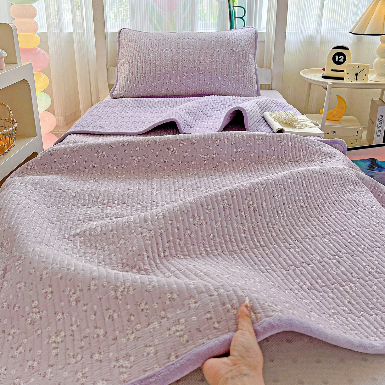 91家纺网 家纺一手货源 找家纺 恒尚居 2025新款学生床盖纯棉牛奶绒 正反两用夹棉床单床垫-秋冬款 四季通用-系列二 花言【A纯棉-B宝宝绒】