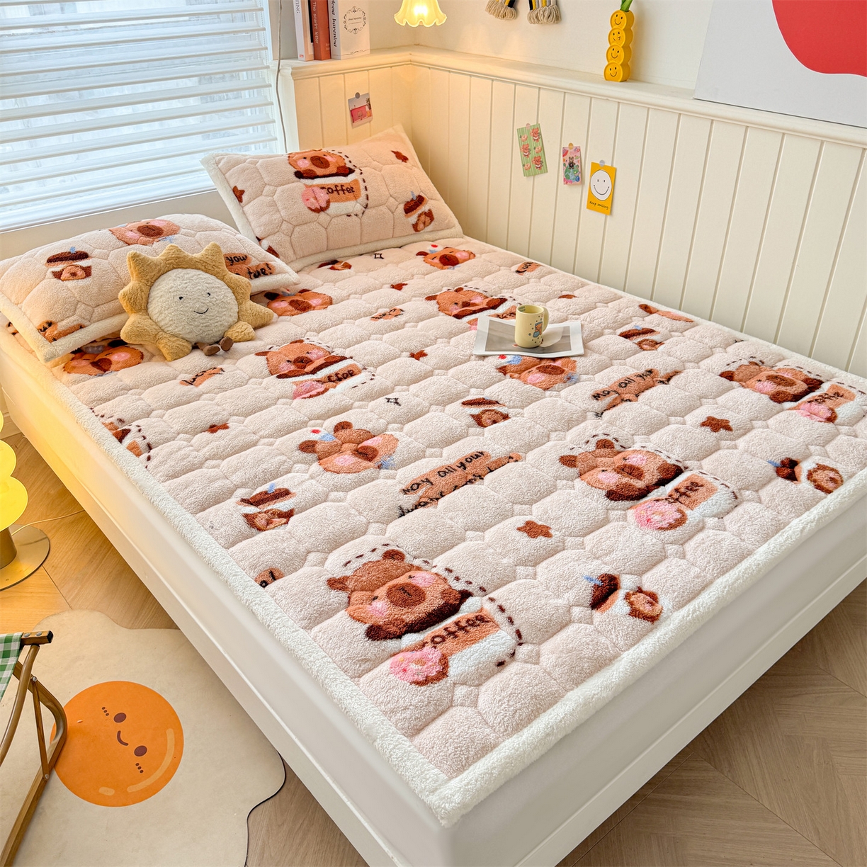 91家纺网 家纺一手货源 找家纺 雯豆家纺 2025新款泰迪绒夹棉床褥子学生宿舍床垫床护垫子加厚卡通保护垫 泰迪绒床褥-茶杯熊
