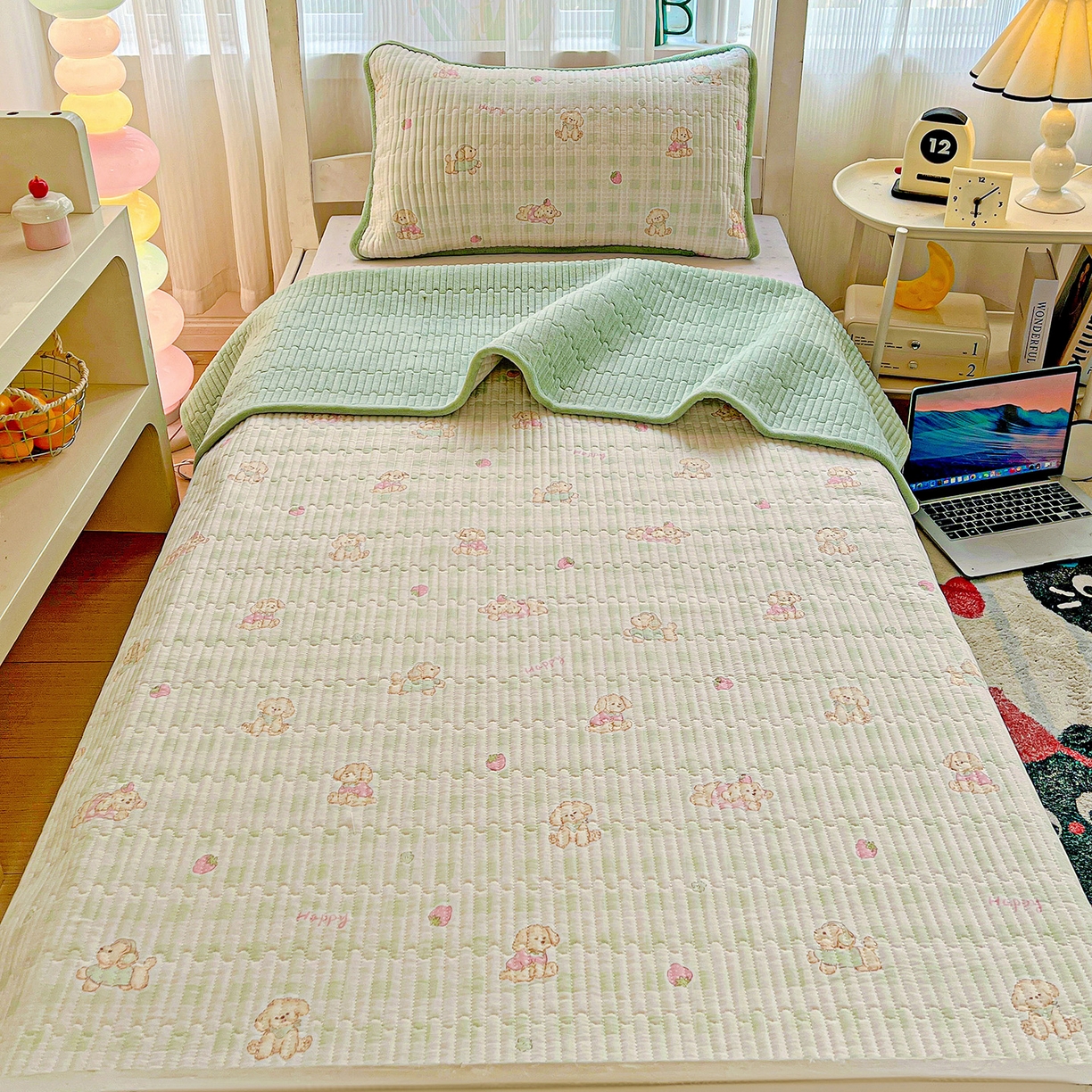 91家纺网 家纺一手货源 找家纺 恒尚居 2025新款学生床盖纯棉牛奶绒 正反两用夹棉床单床垫-秋冬款 四季通用-系列二 甜心旺旺【A纯棉-B宝宝绒】