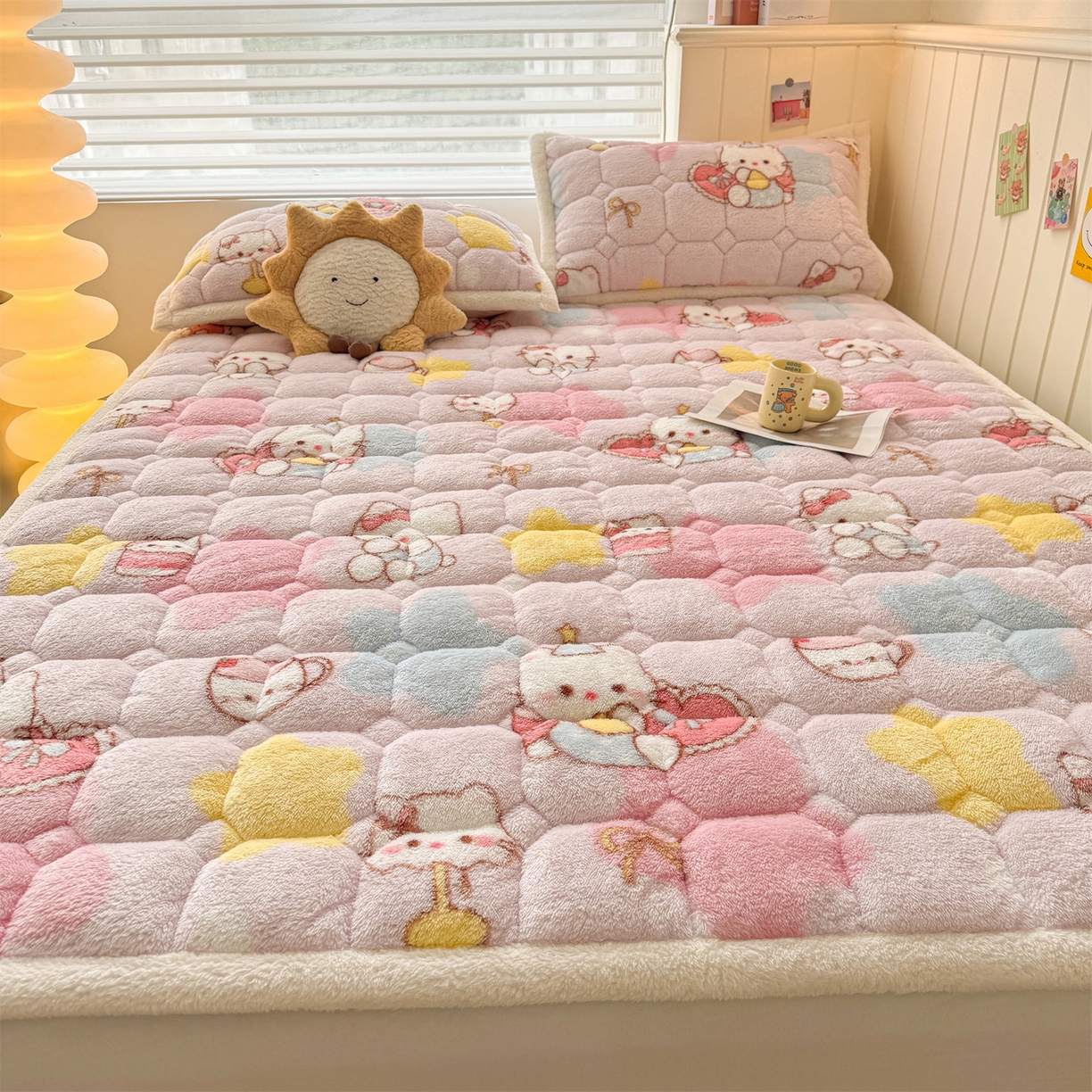 91家纺网 家纺一手货源 找家纺 雯豆家纺 2025新款泰迪绒夹棉床褥子学生宿舍床垫床护垫子加厚卡通保护垫 泰迪绒床褥-粉色KT