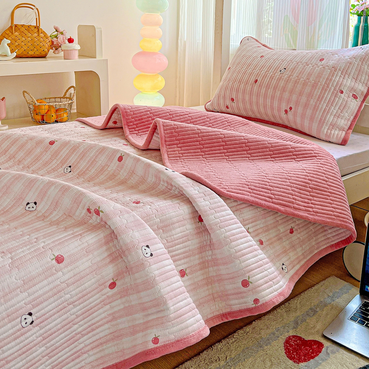 恒尚居 2025新款学生床盖纯棉牛奶绒 正反两用夹棉床单床垫-秋冬款 四季通用-系列二 小欢喜-粉【A纯棉-B宝宝绒】