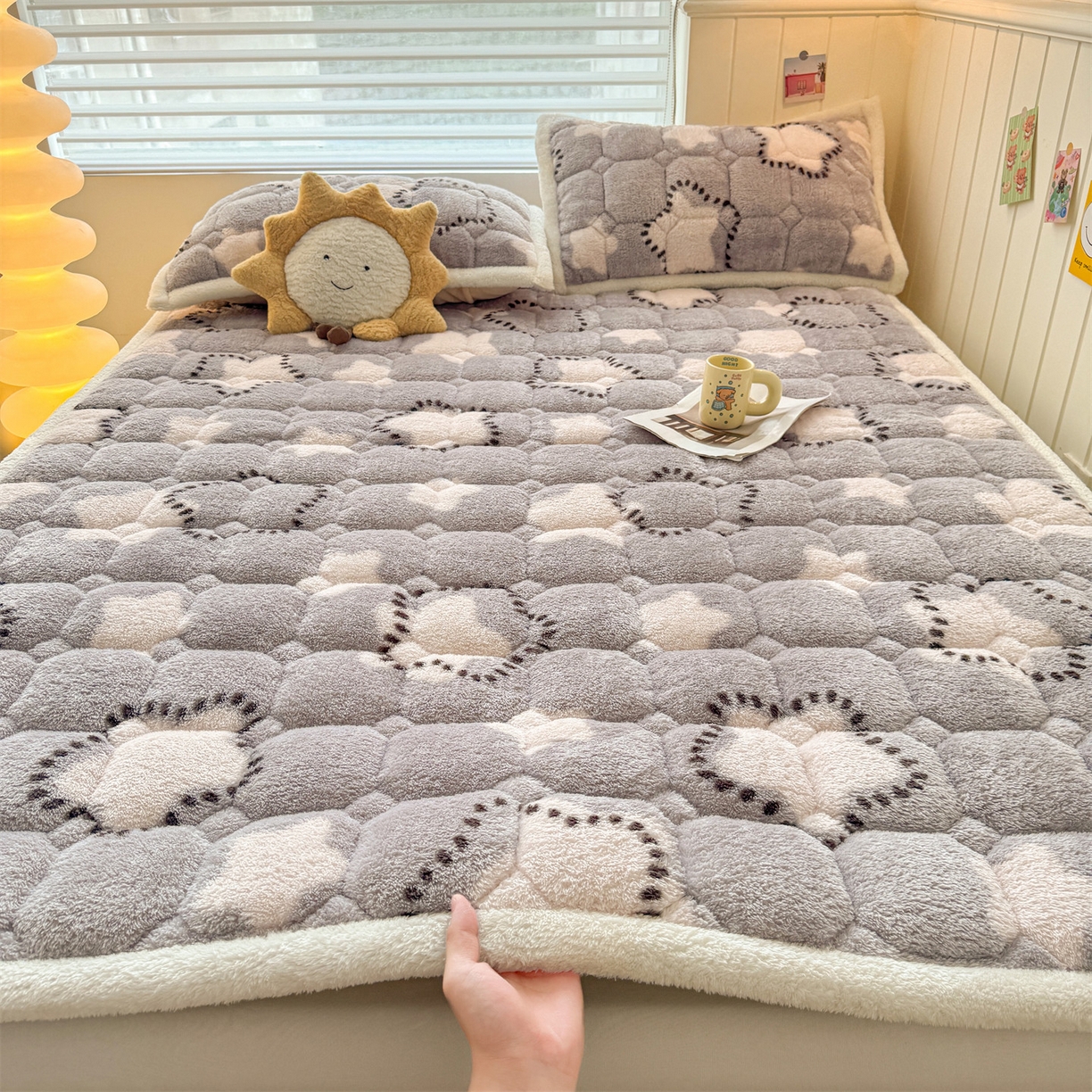 雯豆家纺 2025新款泰迪绒夹棉床褥子学生宿舍床垫床护垫子加厚卡通保护垫 泰迪绒床褥-浩瀚星辰
