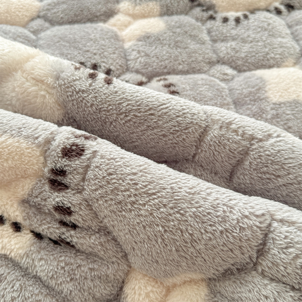 91家纺网 家纺一手货源 找家纺 雯豆家纺 2025新款泰迪绒夹棉床褥子学生宿舍床垫床护垫子加厚卡通保护垫 泰迪绒床褥-浩瀚星辰