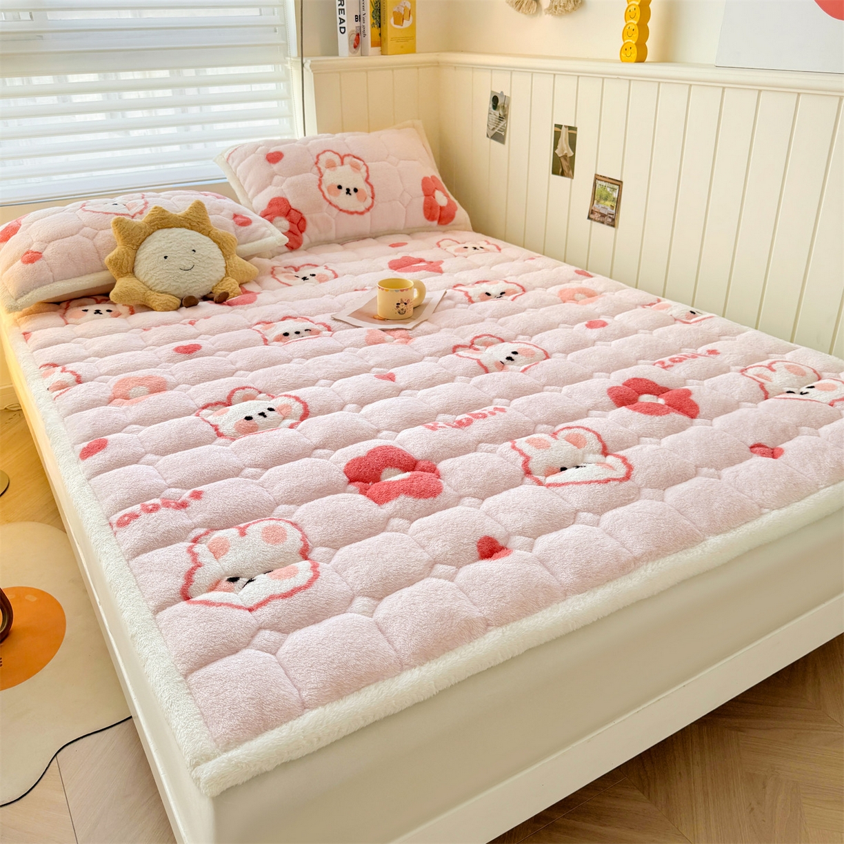 91家纺网 家纺一手货源 找家纺 雯豆家纺 2025新款泰迪绒夹棉床褥子学生宿舍床垫床护垫子加厚卡通保护垫 泰迪绒床褥-浪漫兔
