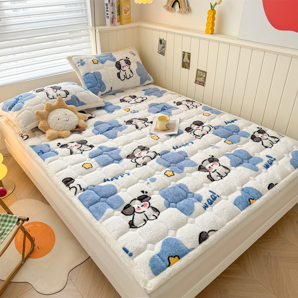 91家纺网 家纺一手货源 找家纺 雯豆家纺 2025新款泰迪绒夹棉床褥子学生宿舍床垫床护垫子加厚卡通保护垫 泰迪绒床褥-顽皮狗-兰