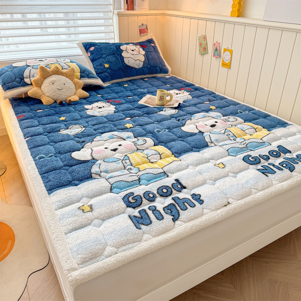91家纺网 家纺一手货源 找家纺 雯豆家纺 2025新款泰迪绒夹棉床褥子学生宿舍床垫床护垫子加厚卡通保护垫 泰迪绒床褥-休闲假日
