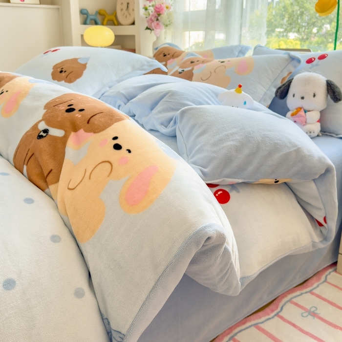 91家纺网 家纺一手货源 找家纺 丝羽坊 2025新款200克加厚小清新牛奶绒床单款 床笠款四件套 被套 宠物派对