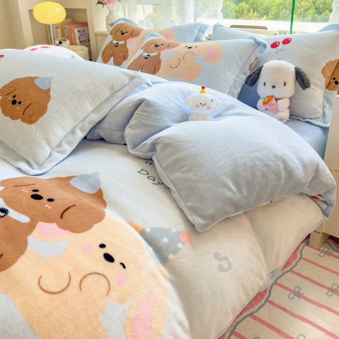 91家纺网 家纺一手货源 找家纺 丝羽坊 2025新款200克加厚小清新牛奶绒床单款 床笠款四件套 被套 宠物派对