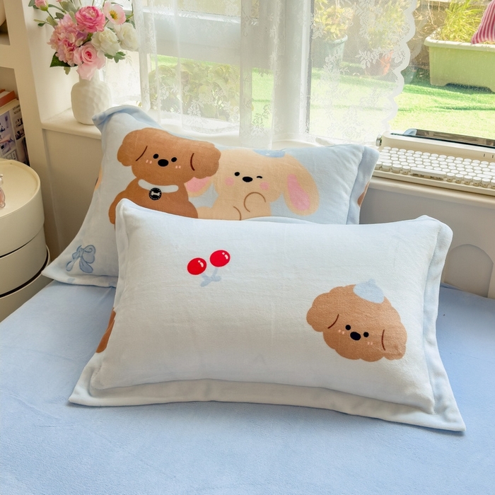 91家纺网 家纺一手货源 找家纺 丝羽坊 2025新款200克加厚小清新牛奶绒床单款 床笠款四件套 被套 宠物派对