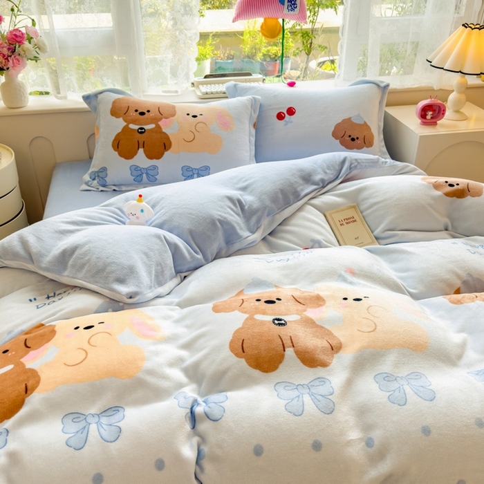 91家纺网 家纺一手货源 找家纺 丝羽坊 2025新款200克加厚小清新牛奶绒床单款 床笠款四件套 被套 宠物派对