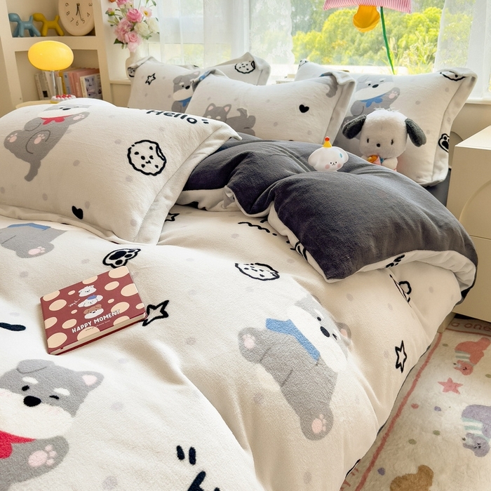 91家纺网 家纺一手货源 找家纺 丝羽坊 2025新款200克加厚小清新牛奶绒床单款 床笠款四件套 被套 幸运小狗