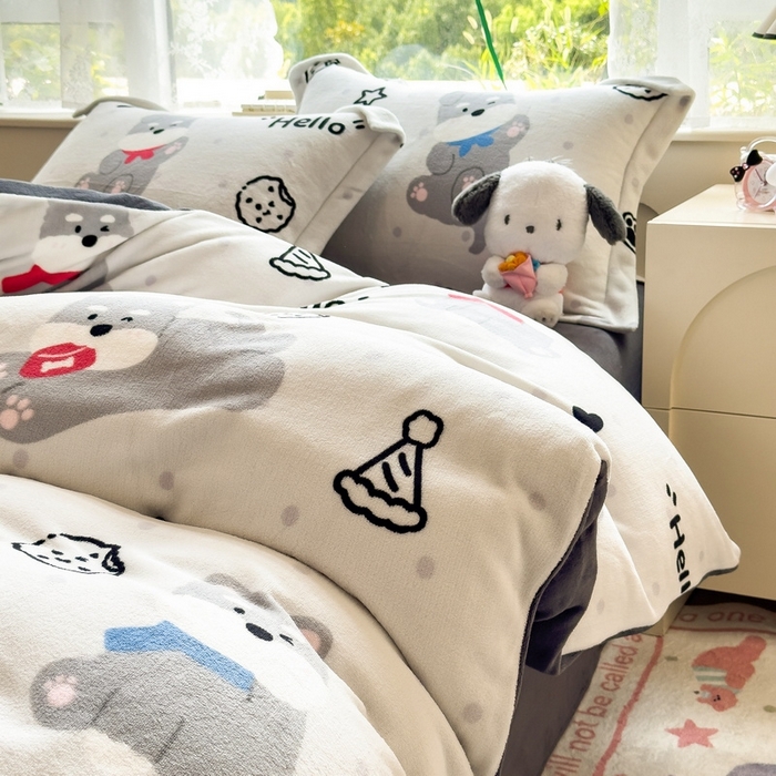 91家纺网 家纺一手货源 找家纺 丝羽坊 2025新款200克加厚小清新牛奶绒床单款 床笠款四件套 被套 幸运小狗