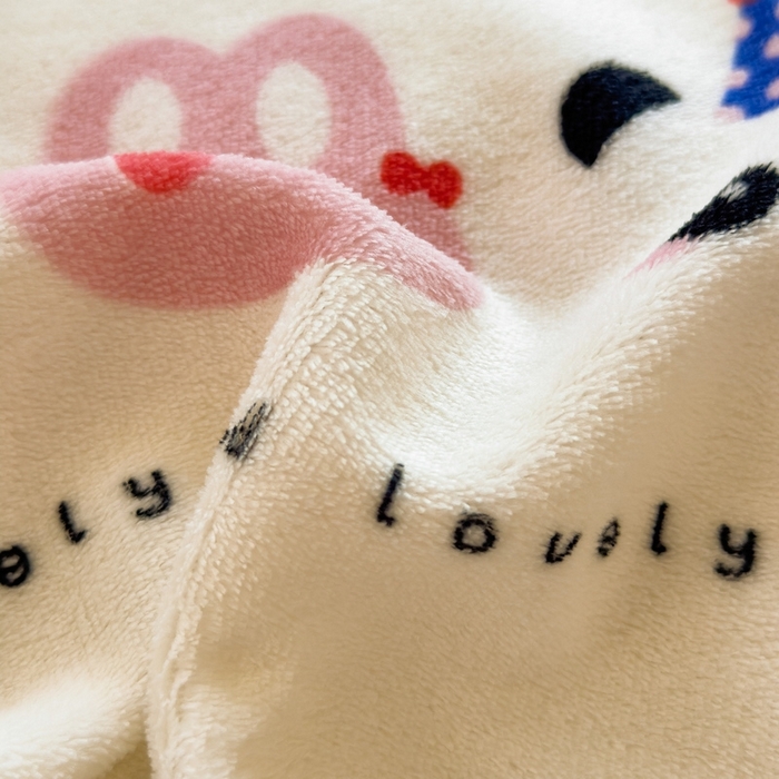 91家纺网 家纺一手货源 找家纺 丝羽坊 2025新款200克加厚小清新牛奶绒床单款 床笠款四件套 被套 波点熊仔