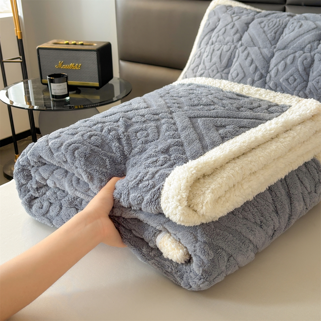 91家纺网 家纺一手货源 找家纺 雯豆家纺 2025秋冬新款塔芙绒毛毯被套两用毯子办公室居家披肩毯盖毯毯子-英伦