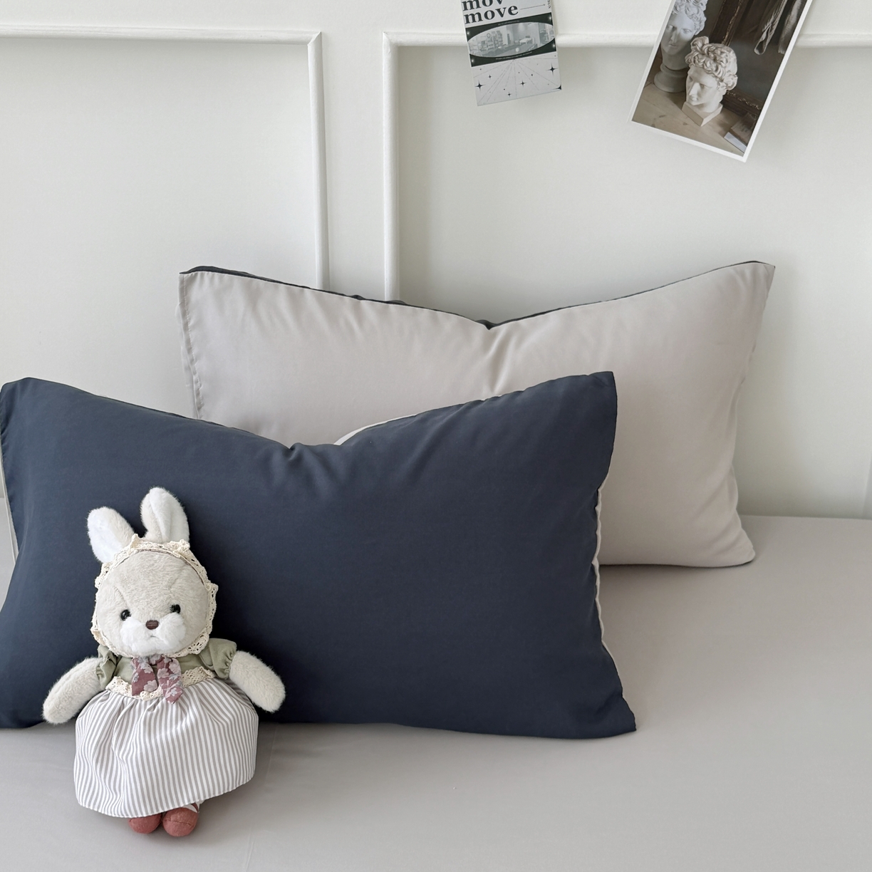 91家纺网 家纺一手货源 找家纺 纽维斯 2025新款水洗棉云朵棉纯色双拼磨毛四件套 蓝灰雾灰