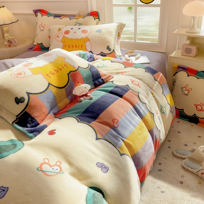 91家纺网 家纺一手货源 找家纺 丝羽坊 2025新款200克加厚小清新牛奶绒床单款 床笠款四件套 被套 彩虹兔