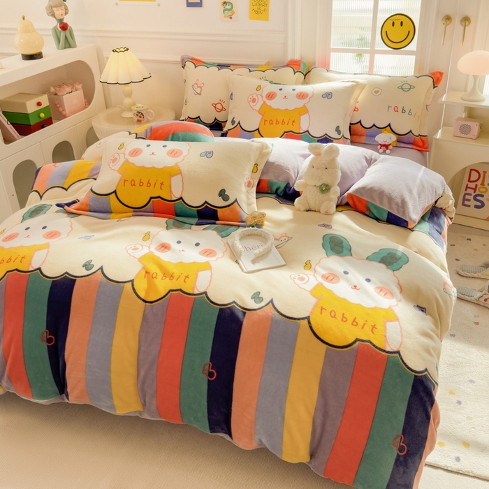 91家纺网 家纺一手货源 找家纺 丝羽坊 2025新款200克加厚小清新牛奶绒床单款 床笠款四件套 被套 彩虹兔