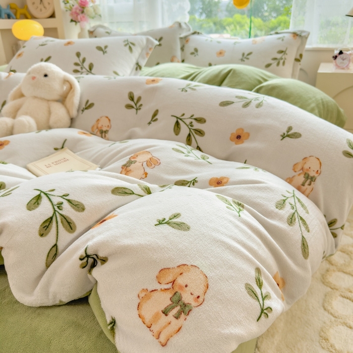 91家纺网 家纺一手货源 找家纺 丝羽坊 2025新款200克加厚小清新牛奶绒床单款 床笠款四件套 被套 丛林小兔