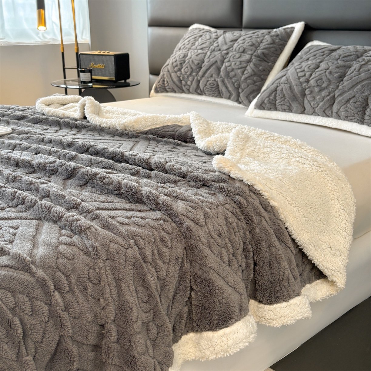 91家纺网 家纺一手货源 找家纺 雯豆家纺 2025秋冬新款塔芙绒毛毯被套两用毯子办公室居家披肩毯盖毯毯子-英伦 英伦-深空灰