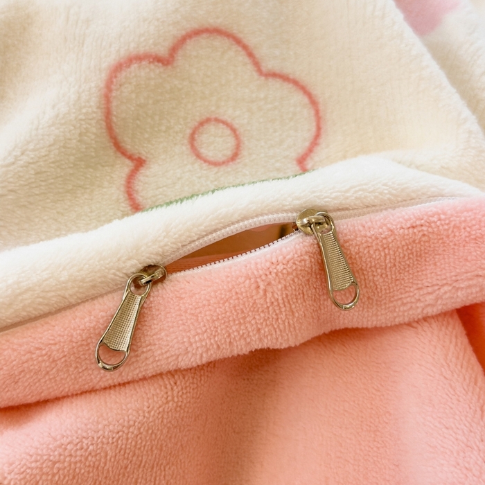 91家纺网 家纺一手货源 找家纺 丝羽坊 2025新款200克加厚小清新牛奶绒床单款 床笠款四件套 被套 粉色爱恋