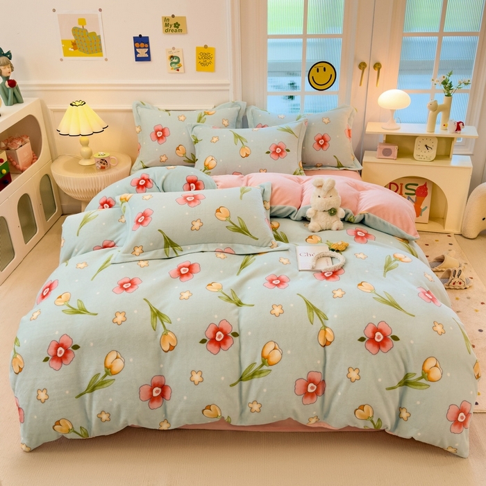 91家纺网 家纺一手货源 找家纺 丝羽坊 2025新款200克加厚小清新牛奶绒床单款 床笠款四件套 被套 花季